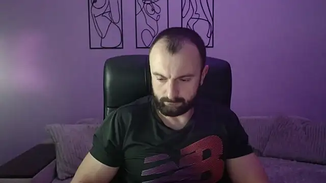 brindlefly6969 online show from 12/19/25, 01:40