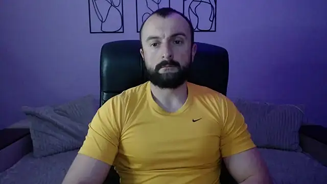 brindlefly6969 online show from 05/18/26, 10:32