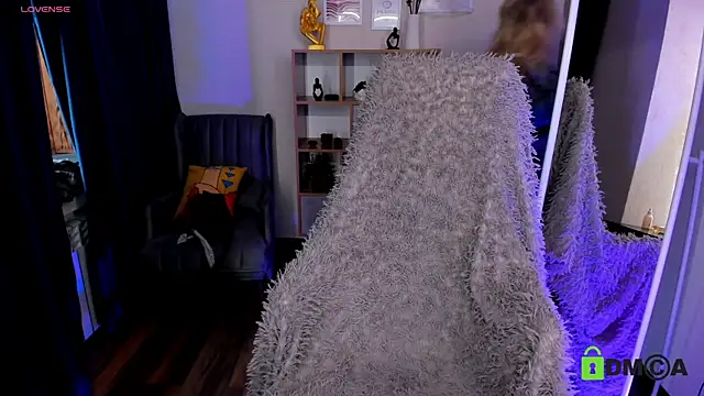 Snapshot of MalenaErnman chatting on 03/05/25, 10:55 MalenaErnman online show from 03/05/25, 10:55