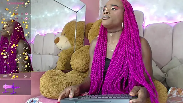 Snapshot of puca_ebony chatting on 12/23/24, 04:39 puca ebony online show from 12/23/24, 04:39