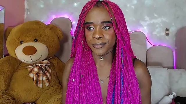 Snapshot of puca_ebony chatting on 02/01/25, 01:44 puca ebony online show from 02/01/25, 01:44