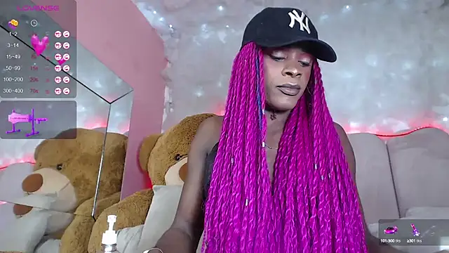 Snapshot of puca_ebony chatting on 02/13/25, 07:21 puca ebony online show from 02/13/25, 07:21