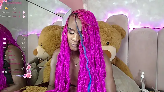 Snapshot of puca_ebony chatting on 03/19/25, 01:54 puca ebony online show from 03/19/25, 01:54