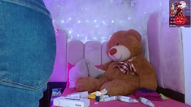 puca ebony online show from 10/28/25, 07:49