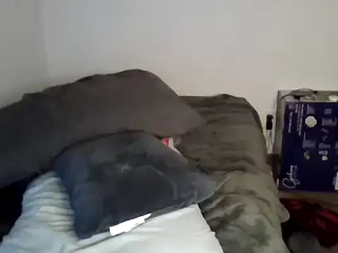 Snapshot of Iliketocooksquirt25 chatting on 02/18/25, 06:48 Iliketocooksquirt25 online show from 02/18/25, 06:48