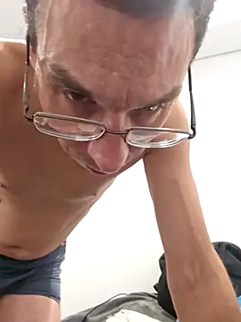 Snapshot of Iliketocooksquirt25 chatting on 10/06/25, 11:35 Iliketocooksquirt25 online show from 10/06/25, 11:35