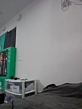 Snapshot of Iliketocooksquirt25 chatting on 10/25/25, 06:54 Iliketocooksquirt25 online show from 10/25/25, 06:54