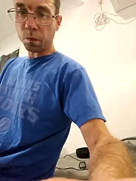 Snapshot of Iliketocooksquirt25 chatting on 10/27/25, 05:55 Iliketocooksquirt25 online show from 10/27/25, 05:55