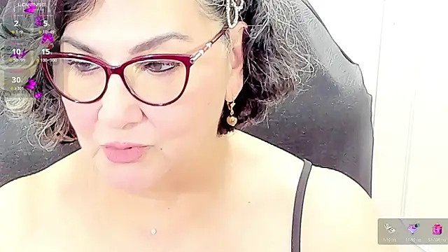 cataleya mom online show from 06/03/26, 01:41
