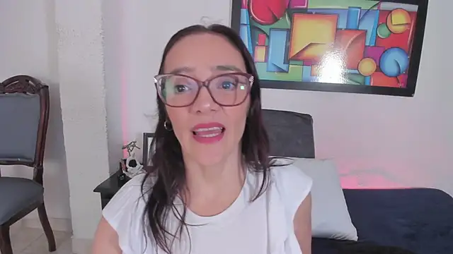 Snapshot of Jessica_Herrera_ chatting on 11/20/25, 10:20 Jessica Herrera online show from 11/20/25, 10:20