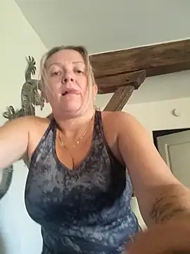 lady charlyne online show from 02/26/25, 09:32