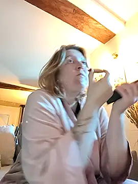 lady charlyne online show from 09/09/25, 06:24