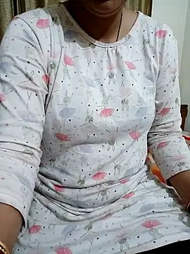 Priya Boudi online show from 01/06/25, 05:16