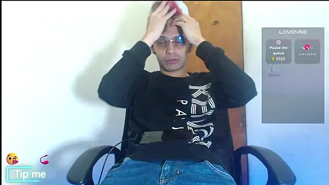 Snapshot of GrayHornyX chatting on 02/02/26, 06:56 GrayHornyX online show from 02/02/26, 06:56