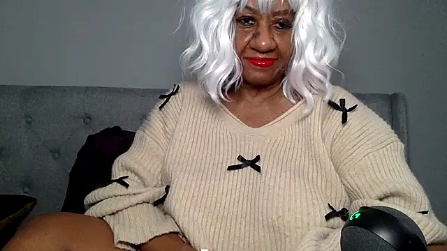 BreanaDivine online show from 01/04/25, 05:05