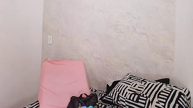 Snapshot of sofi_balvin chatting on 01/23/25, 07:18 sofi balvin online show from 01/23/25, 07:18