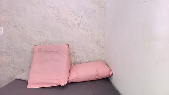 Snapshot of sofi_balvin chatting on 03/04/25, 07:22 sofi balvin online show from 03/04/25, 07:22