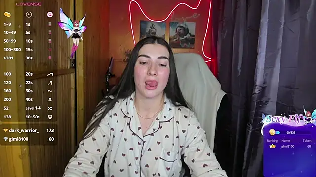 Snapshot of Fiery_Brunette_ chatting on 12/22/24, 03:22 Fiery Brunette  online show from 12/22/24, 03:22