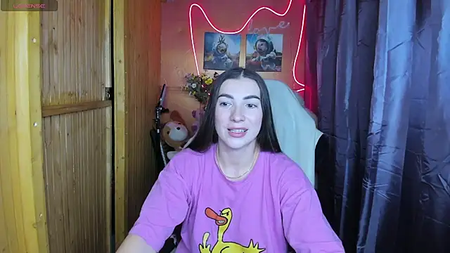 Snapshot of Fiery_Brunette_ chatting on 01/04/25, 05:58 Fiery Brunette  online show from 01/04/25, 05:58