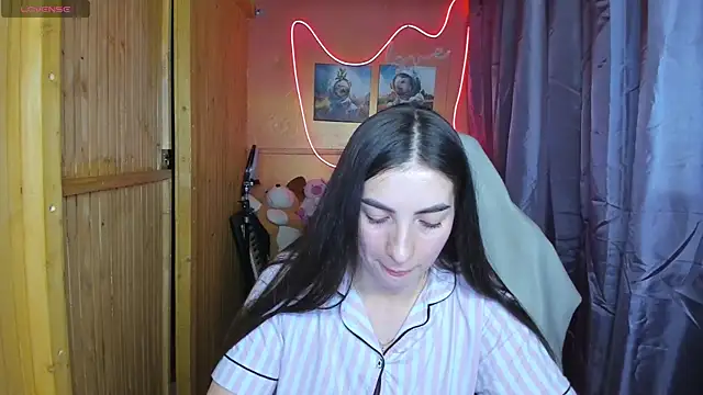 Snapshot of Fiery_Brunette_ chatting on 02/18/25, 12:49 Fiery Brunette  online show from 02/18/25, 12:49