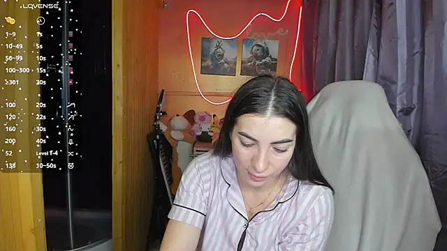 Snapshot of Fiery_Brunette_ chatting on 03/01/25, 03:53 Fiery Brunette  online show from 03/01/25, 03:53