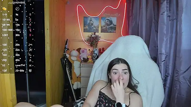 Snapshot of Fiery_Brunette_ chatting on 03/15/25, 11:40 Fiery Brunette  online show from 03/15/25, 11:40