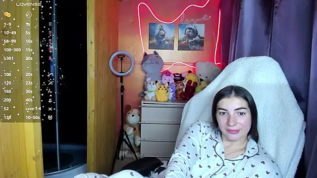 Snapshot of Fiery_Brunette_ chatting on 10/08/25, 05:54 Fiery Brunette  online show from 10/08/25, 05:54