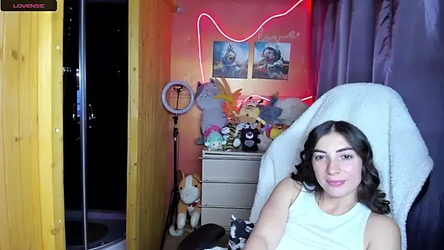 Fiery Brunette  online show from 05/24/26, 04:56
