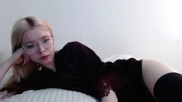 Snapshot of Sataobby chatting on 02/20/25, 04:14 Sataobby online show from 02/20/25, 04:14