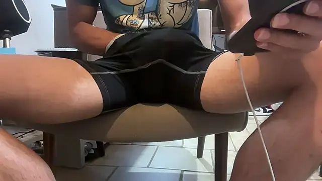 Snapshot of Phillydick168 chatting on 09/26/25, 05:06 Phillydick168 online show from 09/26/25, 05:06