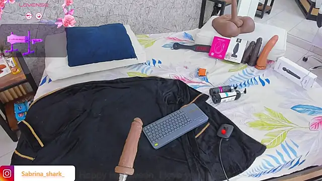 sabrina shark  online show from 11/10/25, 02:54