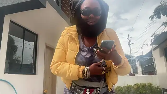 Snapshot of ChocolateCakeQueen chatting on 10/30/25, 07:25 ChocolateCakeQueen online show from 10/30/25, 07:25