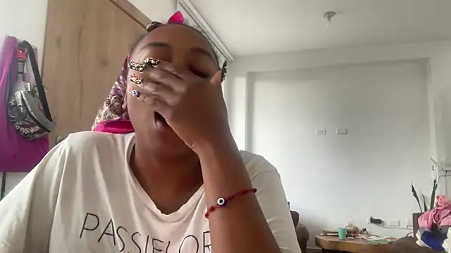 Snapshot of ChocolateCakeQueen chatting on 11/01/25, 08:33 ChocolateCakeQueen online show from 11/01/25, 08:33