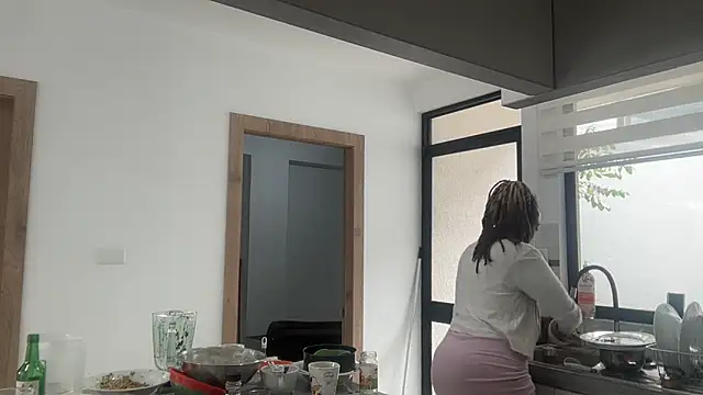 Snapshot of ChocolateCakeQueen chatting on 11/04/25, 04:28 ChocolateCakeQueen online show from 11/04/25, 04:28