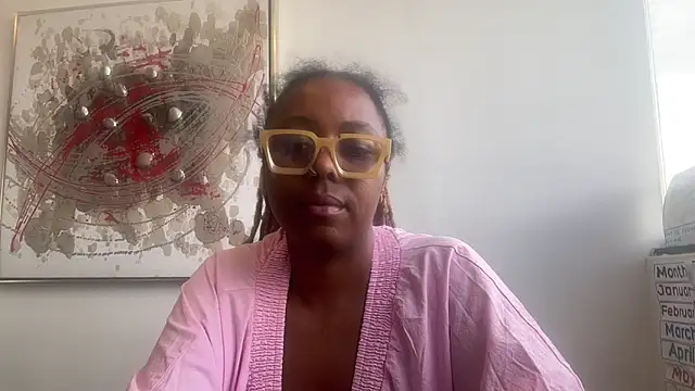 Snapshot of ChocolateCakeQueen chatting on 11/24/25, 12:38 ChocolateCakeQueen online show from 11/24/25, 12:38