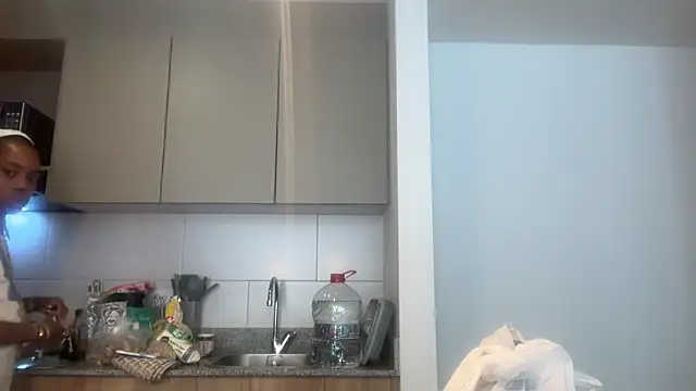 Snapshot of ChocolateCakeQueen chatting on 12/01/25, 02:22 ChocolateCakeQueen online show from 12/01/25, 02:22