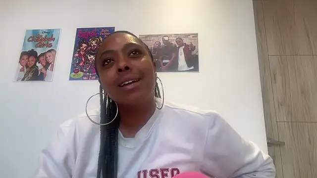 ChocolateCakeQueen online show from 05/20/26, 11:00