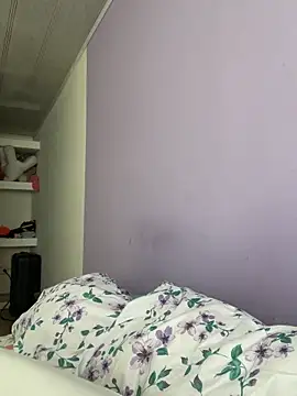 hannahb-e online show from 02/20/25, 09:20