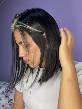 hannahb-e online show from 03/04/25, 10:49