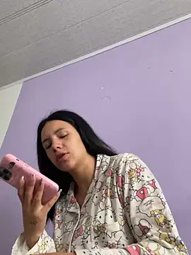 hannahb-e online show from 04/05/26, 01:41