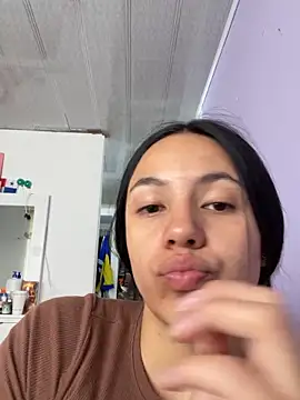 hannahb-e online show from 04/10/26, 07:40