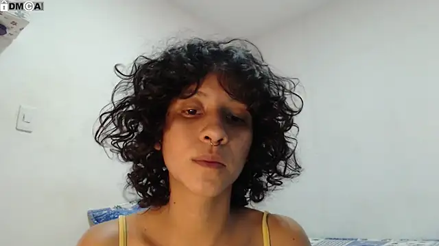 Snapshot of AlinaWoolf_ chatting on 09/10/25, 08:31 AlinaWoolf  online show from 09/10/25, 08:31