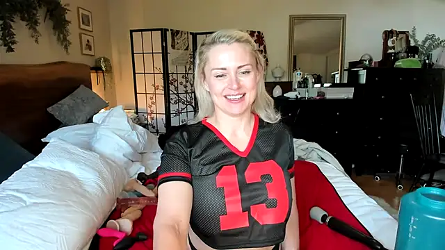 Snapshot of AlwaysAffirming chatting on 10/25/25, 04:46 AlwaysAffirming online show from 10/25/25, 04:46