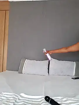 Snapshot of Jazmine-Blue chatting on 12/22/24, 03:22 Jazmine-Blue online show from 12/22/24, 03:22