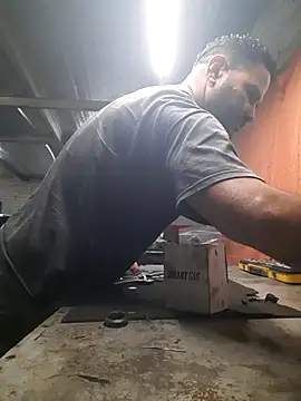 Snapshot of hecwil8 chatting on 11/07/25, 12:49 hecwil8 online show from 11/07/25, 12:49