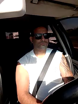 Snapshot of hecwil8 chatting on 11/28/25, 11:24 hecwil8 online show from 11/28/25, 11:24