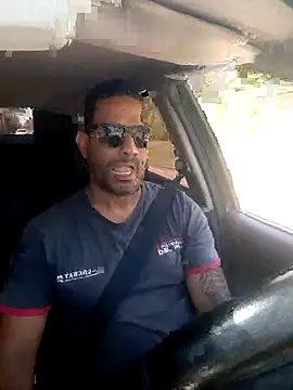 Snapshot of hecwil8 chatting on 12/03/25, 01:20 hecwil8 online show from 12/03/25, 01:20