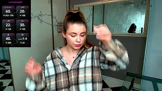 Snapshot of IsabellaBler chatting on 12/29/24, 09:39 IsabellaBler online show from 12/29/24, 09:39