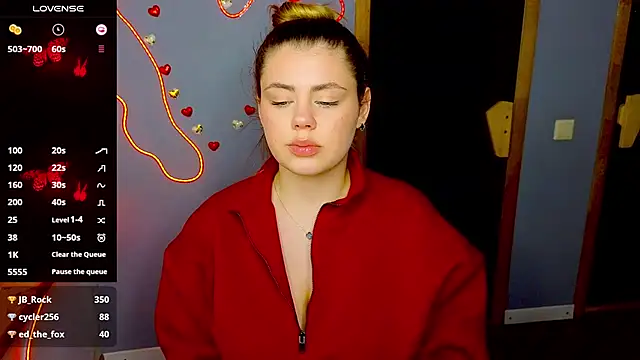 Snapshot of IsabellaBler chatting on 02/15/25, 03:50 IsabellaBler online show from 02/15/25, 03:50