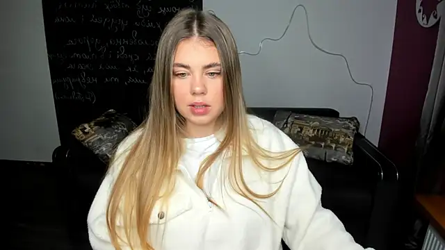 Snapshot of IsabellaBler chatting on 10/20/25, 05:52 IsabellaBler online show from 10/20/25, 05:52